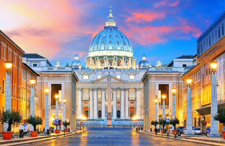 Vatikan Şehri: Aziz Petrus Bazilikası